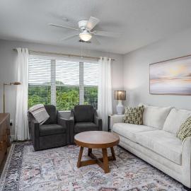 Fourth & River - Top-Floor condo with River Views - 3 King Suites, hotel in Tuscaloosa