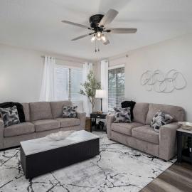 Grand Lakes Condo - Renovated 2BR-1 5BA Condo - Near UA, hotel in Northport