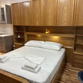 Eyar house, hotel in Kamëz