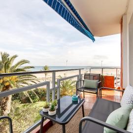 Encalma vacacional La playa, piscina,primera linea, hotel in Puerto de Sagunto