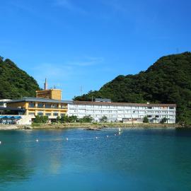 Okukinosaki Seaside Hotel, hotelli kohteessa Toyooka