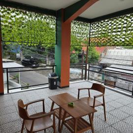 KEMARI Guesthouse Syariah, hotel in Alastuwo