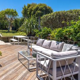 Casa Sol - Central Oneroa Retreat