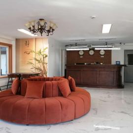 Alpine Inn & Suites, hotel i Revelstoke