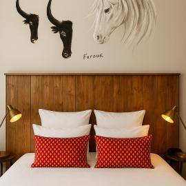 Hotel Saint Louis - Au Coeur des Remparts, hotel ad Aigues-Mortes