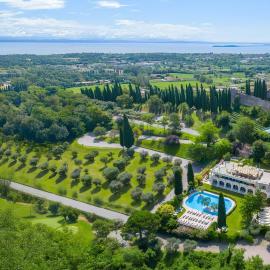 소이아노 델 라고에 위치한 호텔 AHG Golf Hotel Porta Del Sole