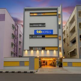 FabHotel R3 Atmos - Near Hitech Exibition Centre, Hitech City, hotel in Hyderabad