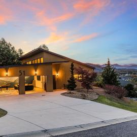 360Mtn Views, OutdoorTheatre, Hottub, Sauna, GmRm