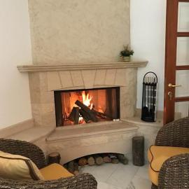 furnished three bedrooms apt at Ballouneh, hotel v mestu Al Maşyaf
