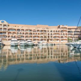 Résidence Pierre et Vacances Le Port, hotel in Hyères