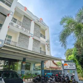The Cabin Hotel Ambasador, khách sạn ở Yogyakarta