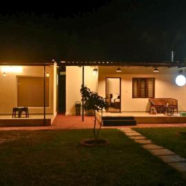 JUNGLE FARMS By MAARK INN، فندق في Maralvādi