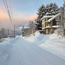 Senja Skaland, hotel em Melkarhola
