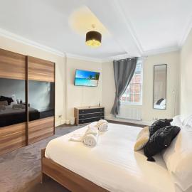 Free Parking, Central, Spacious, 2 bed sleeps 8 Newark Town Centre - Amaya Fourteen, hotel in Newark-on-Trent