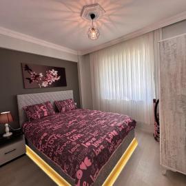 Very hygienic apartment close to the center and the airport, hotel em Dalaman