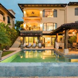 Casa Serena Luxury Retreat in Reserva Conchal, hotelli kohteessa Brasilito