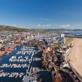 Salt House, Stunning Swansea Marina Townhouse Sleeps 12, Beach & Arena