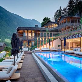 AMONTI Chalets, hotel a Molini di Tures