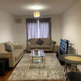 Executive 1 Bed Lovely Apartment، فندق في أبردين