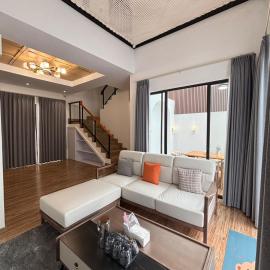 Kyzen Stay Central Family Home w Pool & Loft Net: Batam Merkez şehrinde bir otel