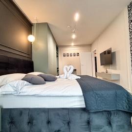 Sky Heaven Airport 2 Bdr Apartment - Free Parking