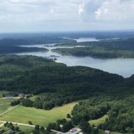 The Cottage At The Lake - Green River Lake, hotel in Campbellsville