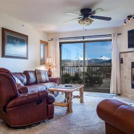 Lake Forest Shoreview Condo: Fantastic Views, hotel Friscóban