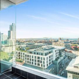 Luxury 2BR Sky Suite City Views & Prime Location