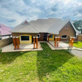 AnKeS Lodge, отель в городе Sunyani