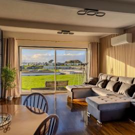 Romantic Seaside Chalet Retreat Solent Breezes, hotel a Warsash