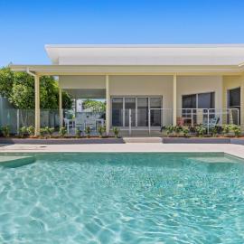 Splash House at Kingscliff - Pet Friendly with Pool, hotel in Kingscliff