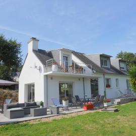 Holiday home with partial sea view, Douarnenez、ドゥアルヌネのホテル