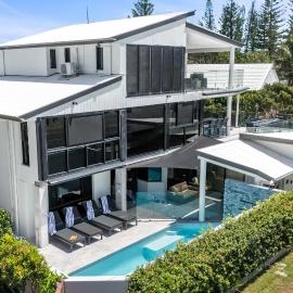 Beachfront at Buddina with Heated Pool & Sea Views