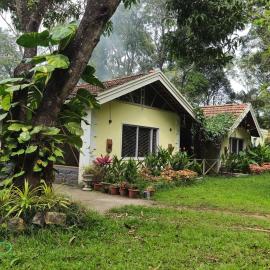 Grace Backwater Villa Coorg – hotel w mieście Suntikoppa