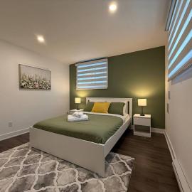 Beautiful Spacious 4BR with Parking, Near Montreal