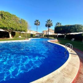 Bungalow Brisa de Mar, hotel in Torrevieja
