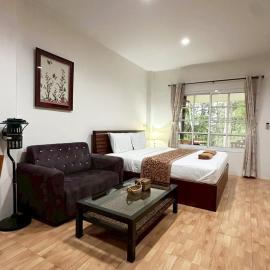 Floresh Freedom Hostel