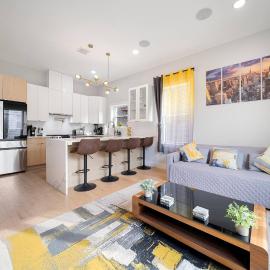 Luxury 3BR Condo | Mins to Manhattan, hotel sa Jersey City