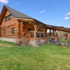 Chalet Quiet place Cabin by Interhome, hotel in Benešov nad Černou