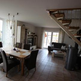 NEU! Ferienhaus Conny mit Badesteg und Ruderboot, hotel sa Großefehn 