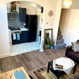Beautiful home near Elland Road stadium, hotel in Beeston Hill