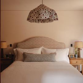 Luxury Apartment with Roof Terrace - Cotswolds, hotel in Stow on the Wold