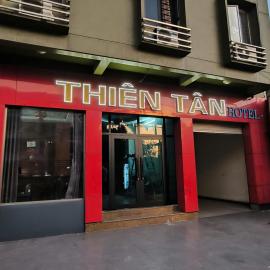 Thiên Tân Hotel, מלון בBến Thủy