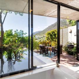 Snooze in Hout Bay Self-Catering, hotel in Hout Bay