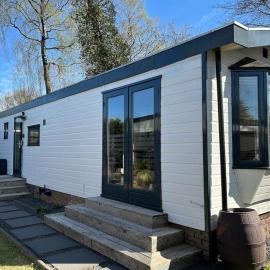 Cozy Chalet - Rust op de Veluwe, Prive tuin en BBQ, hotel in Putten