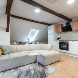 B-Home Apartments - Štýlový podkrovný apartmán 74 m2
