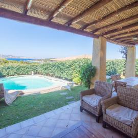 Villa Fiore con Piscina e Vista Mare