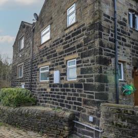 11 Hollin Well Cottage, hotel in Sowerby Bridge