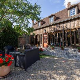 Gîte de charme avec cour et jardin, proche château, cheminée, ping-pong, draps inclus - FR-1-590-2