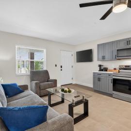 Park Shore Suites Unit 3